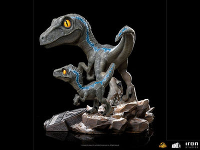 Jurassic World Dominion Mini Co. PVC Figure Blue and Beta 13cm - Mini Figures - Iron Studios - Hobby Figures UK