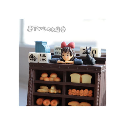 Kiki's Delivery Service Statue Three-wheeler Diorama / Calendar Kiki Salesclerk 11cm - Scale Statue - Semic - Hobby Figures UK