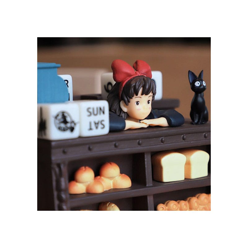 Kiki's Delivery Service Statue Diorama / Calendar Kiki Salesclerk