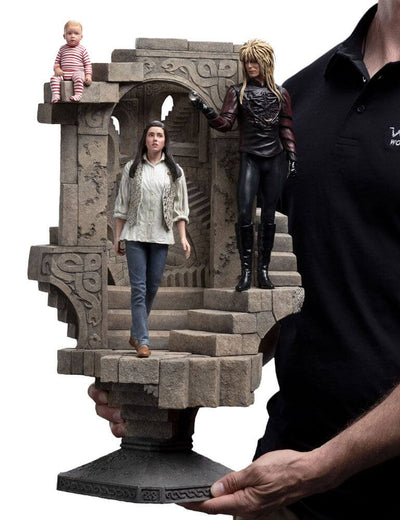 Labyrinth Statue 1/6 Sarah & Jareth in the Illusionary Maze 57cm - Scale Statue - Weta Workshop - Hobby Figures UK