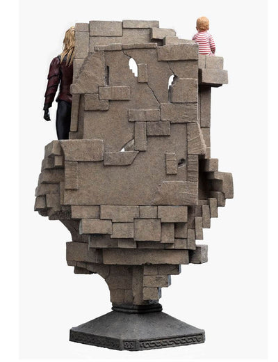 Labyrinth Statue 1/6 Sarah & Jareth in the Illusionary Maze 57cm - Scale Statue - Weta Workshop - Hobby Figures UK