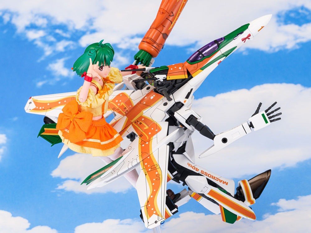 Macross Frontier Plastic Model Kit VF-25F Messiah Ranka Lee Macross 40th Anniversary 22cm - Model Kit - Aoshima - Hobby Figures UK