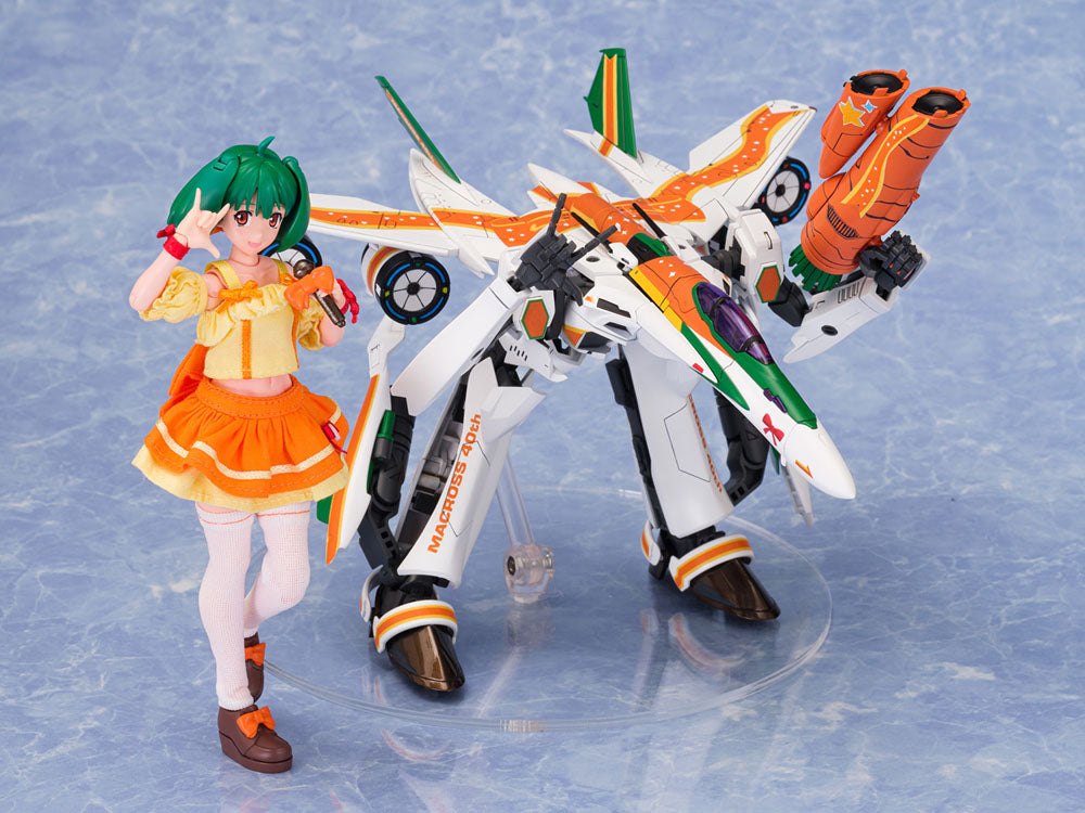 Macross Frontier Plastic Model Kit VF-25F Messiah Ranka Lee Macross 40th Anniversary 22cm - Model Kit - Aoshima - Hobby Figures UK