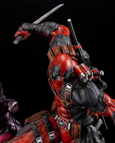 Marvel Fine Art Signature Series featuring the Kucharek Brothers Statue 1/6 Deadpool 36cm - Scale Statue - Kotobukiya - Hobby Figures UK