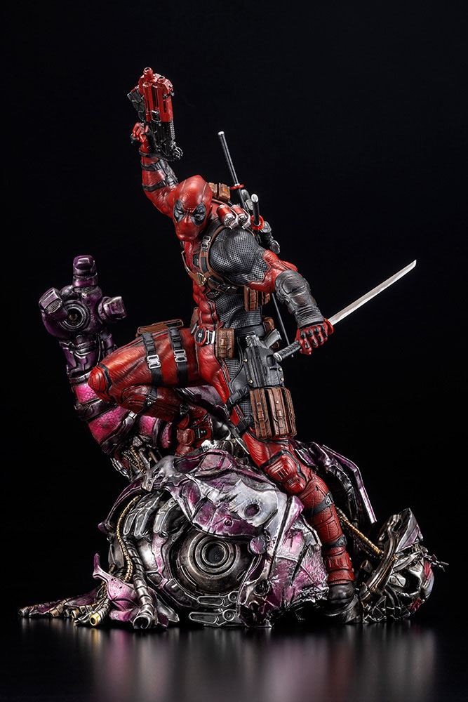 Marvel Fine Art Signature Series featuring the Kucharek Brothers Statue 1/6 Deadpool 36cm - Scale Statue - Kotobukiya - Hobby Figures UK