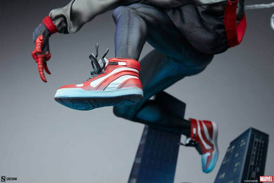 Marvel Premium Format Statue Miles Morales 60cm - Scale Statue - Sideshow Collectibles - Hobby Figures UK