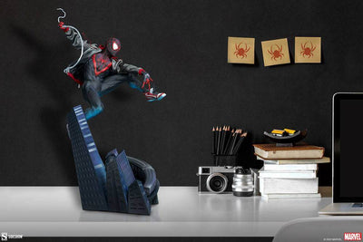 Marvel Premium Format Statue Miles Morales 60cm - Scale Statue - Sideshow Collectibles - Hobby Figures UK