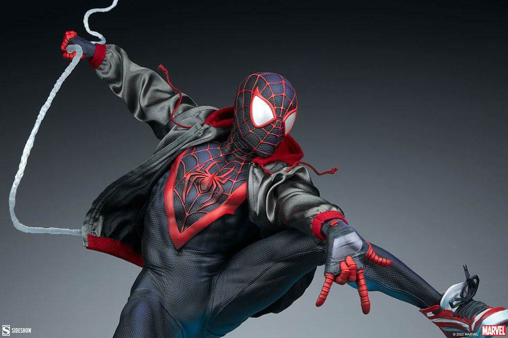 Marvel Premium Format Statue Miles Morales 60cm - Scale Statue - Sideshow Collectibles - Hobby Figures UK
