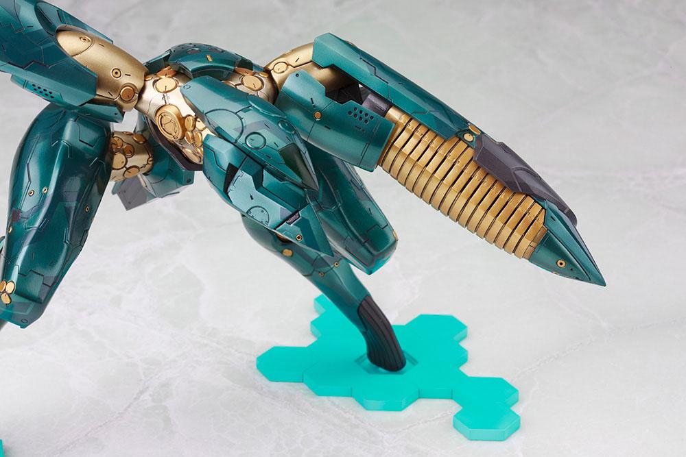 Metal Gear Solid 4 Plastic Model Kit 1/100 Metal Gear Ray 21cm - Model Kit - Kotobukiya - Hobby Figures UK