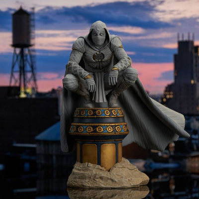 Moon Knight Marvel TV Gallery PVC Statue Moon Knight 25cm - Scale Statue - Diamond Select - Hobby Figures UK