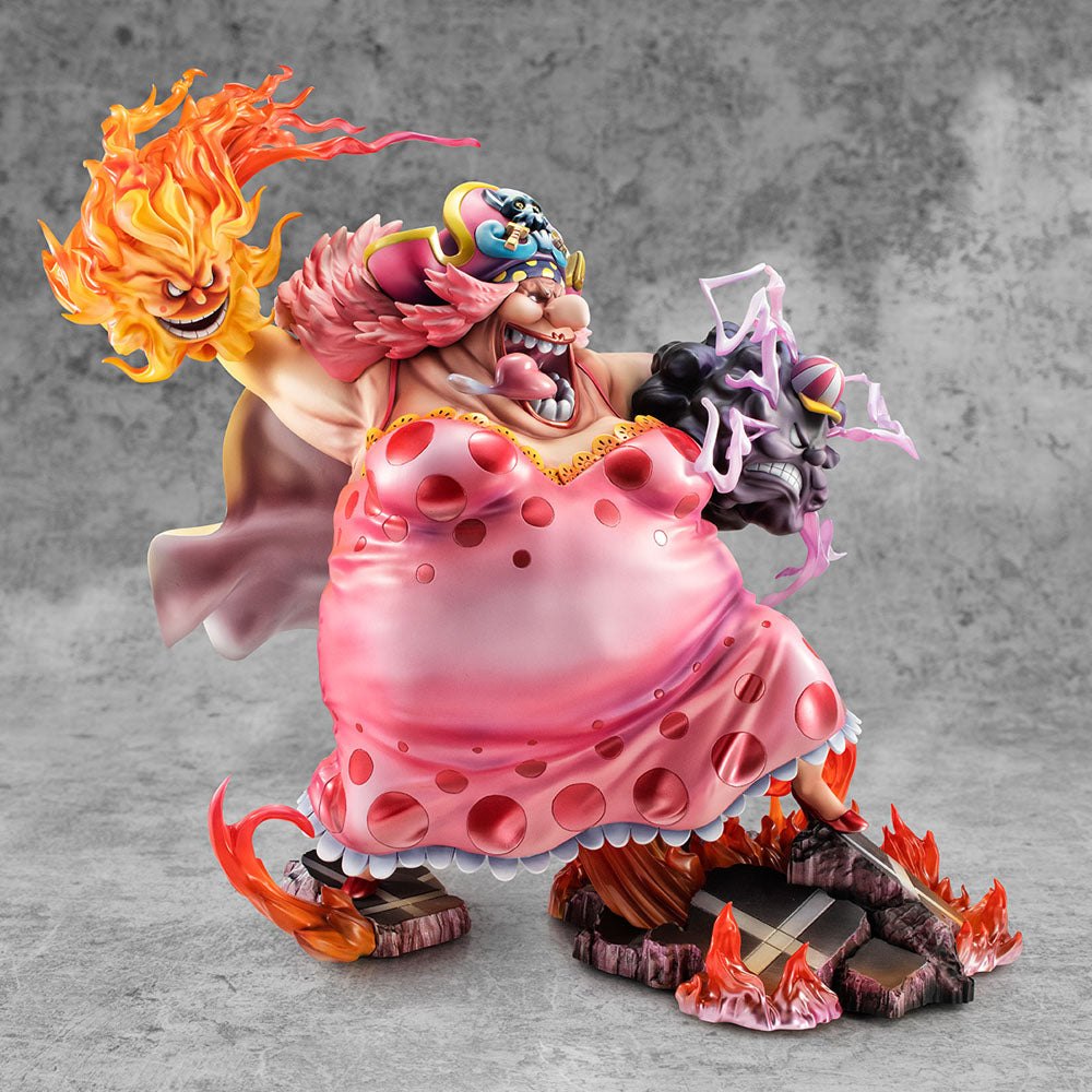 Big mom on sale action figure