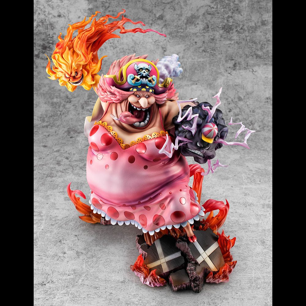 Action figure big mom hot sale