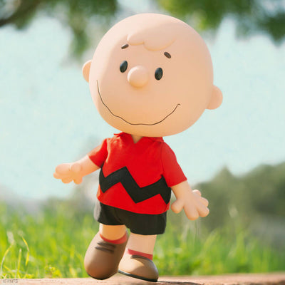 Peanuts Supersize Action Figure Charlie Brown (Red Shirt) 41cm - Action Figures - Super7 - Hobby Figures UK
