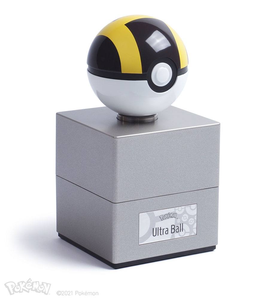 Pokémon Diecast Replica Ultra Ball - Scale Statue - Wand Company - Hobby Figures UK