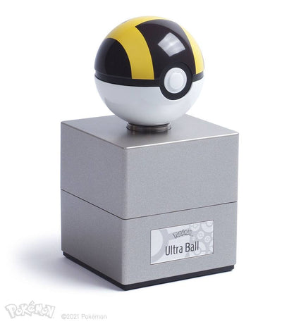 Pokémon Diecast Replica Ultra Ball - Scale Statue - Wand Company - Hobby Figures UK