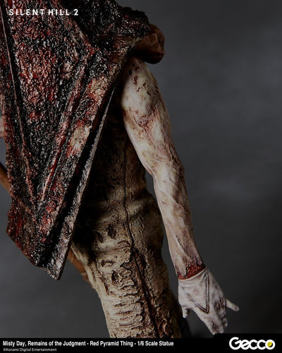Silent Hill 2 Statue 1/6 Misty Day, Remains of Judgement - Red Pyramid Thing 34cm - Scale Statue - Gecco - Hobby Figures UK
