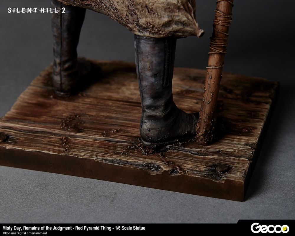 Silent Hill 2 Statue 1/6 Misty Day, Remains of Judgement - Red Pyramid Thing 34cm - Scale Statue - Gecco - Hobby Figures UK