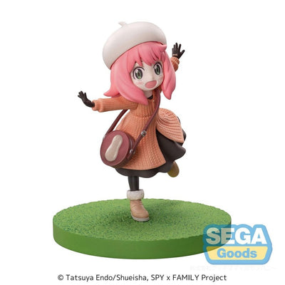 Spy x Family Luminasta PVC Statue Anya Forger Family Ooting 12cm - Scale Statue - Sega - Hobby Figures UK
