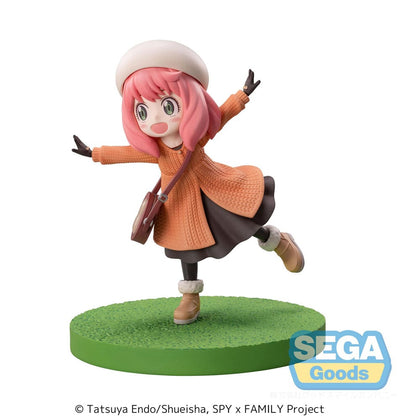 Spy x Family Luminasta PVC Statue Anya Forger Family Ooting 12cm - Scale Statue - Sega - Hobby Figures UK