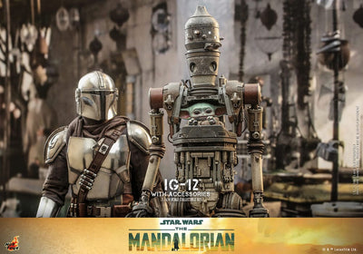 Star Wars: The Mandalorian Action Figure 1/6 IG-12 with accessories 36cm - Action Figures - Hot Toys - Hobby Figures UK