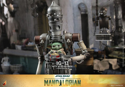 Star Wars: The Mandalorian Action Figure 1/6 IG-12 with accessories 36cm - Action Figures - Hot Toys - Hobby Figures UK
