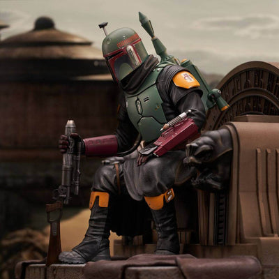 Star Wars: The Mandalorian Premier Collection 1/7 Boba Fett on Throne 24cm - Scale Statue - Gentle Giant - Hobby Figures UK