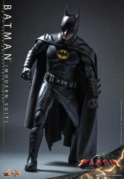 The Flash Movie Masterpiece Action Figure 1/6 Batman (Modern Suit) 30cm - Action Figures - Hot Toys - Hobby Figures UK