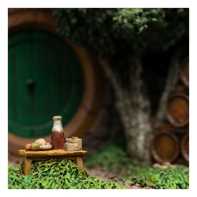 The Hobbit: An Unexpected Journey Diorama Hobbit Hole - 15 Gardens Smial 14,5 x 8cm - Scale Statue - Weta Workshop - Hobby Figures UK