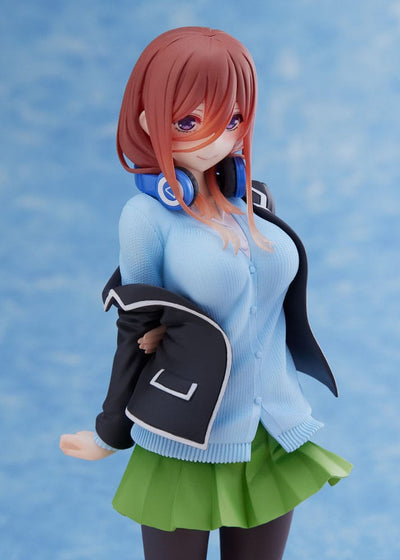 The Quintessential Quintuplets PVC Statue Miku Nakano School Uniform Ver Renewal Edition - Scale Statue - Taito Prize - Hobby Figures UK