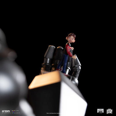 The Iron Giant Demi Art Scale Statue 1/20 Iron Giant & Hogarth Hughes 60cm - Scale Statue - Iron Studios - Hobby Figures UK