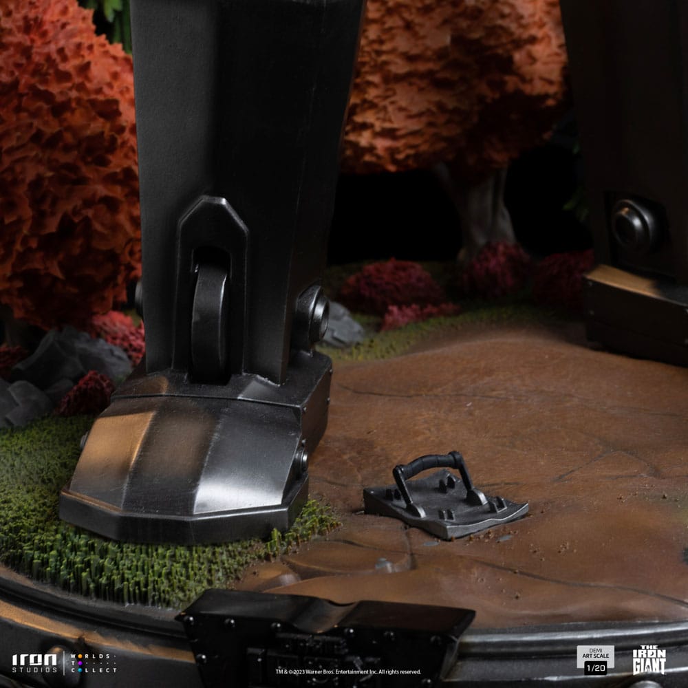 The Iron Giant Demi Art Scale Statue 1/20 Iron Giant & Hogarth Hughes 60cm - Scale Statue - Iron Studios - Hobby Figures UK