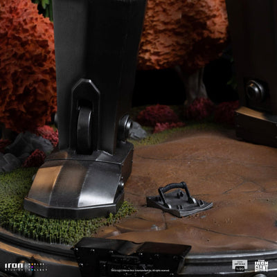 The Iron Giant Demi Art Scale Statue 1/20 Iron Giant & Hogarth Hughes 60cm - Scale Statue - Iron Studios - Hobby Figures UK