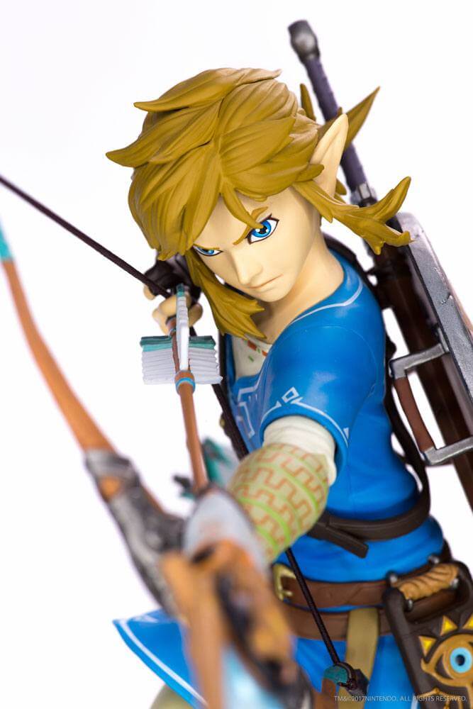 The Legend of Zelda Breath of the Wild PVC Statue Link 25cm - Scale Statue - First 4 Figures - Hobby Figures UK