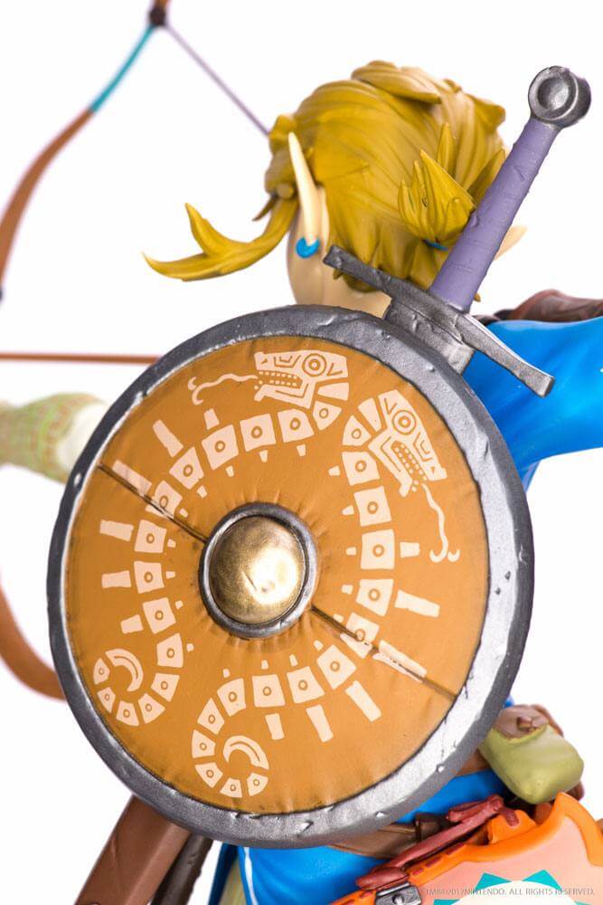 The Legend of Zelda Breath of the Wild PVC Statue Link 25cm - Scale Statue - First 4 Figures - Hobby Figures UK