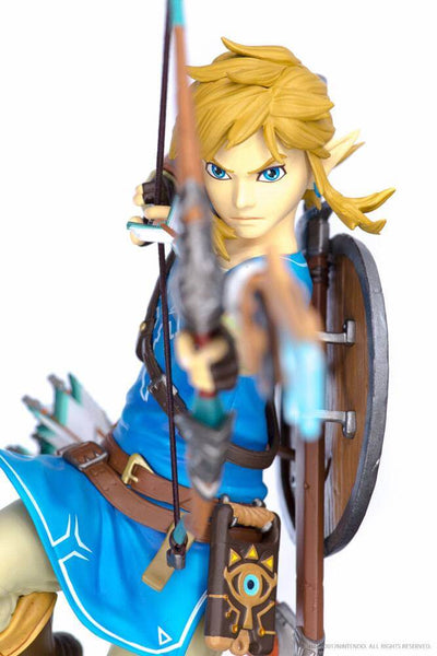 The Legend of Zelda Breath of the Wild PVC Statue Link 25cm - Scale Statue - First 4 Figures - Hobby Figures UK