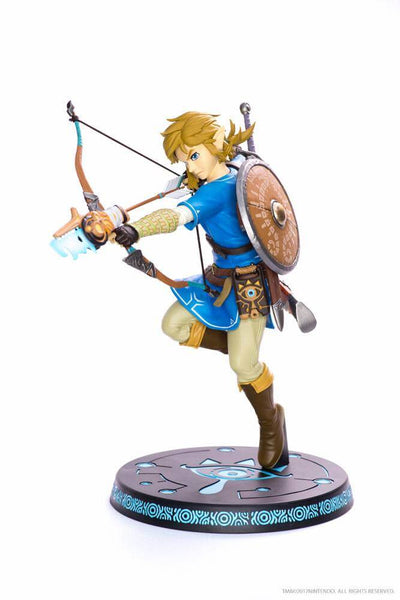 The Legend of Zelda Breath of the Wild PVC Statue Link 25cm - Scale Statue - First 4 Figures - Hobby Figures UK