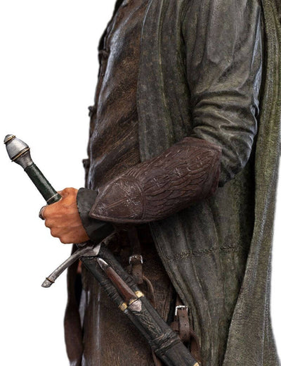 The Lord of the Rings Statue 1/6 Aragorn, Hunter of the Plains (Classic Series) 32cm - Scale Statue - Weta Workshop - Hobby Figures UK