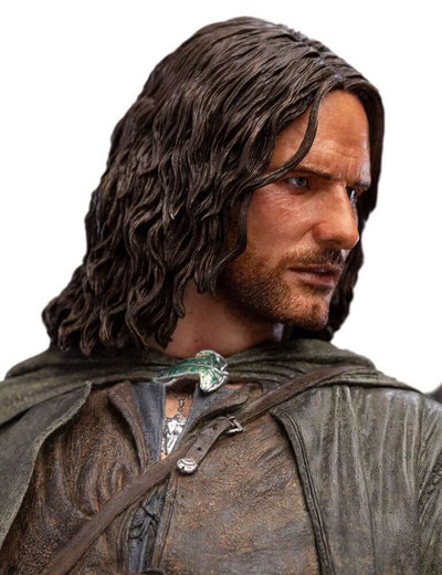 The Lord of the Rings Statue 1/6 Aragorn, Hunter of the Plains (Classic Series) 32cm - Scale Statue - Weta Workshop - Hobby Figures UK
