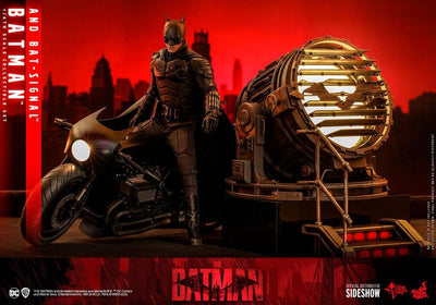 The Batman Movie Masterpiece Action Figure 1/6 Batman with Bat-Signal 31cm - Action Figures - Hot Toys - Hobby Figures UK