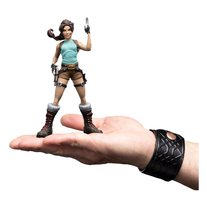 Amazon.com: Dark Horse Tomb Raider: Lara Croft (Survivor Era