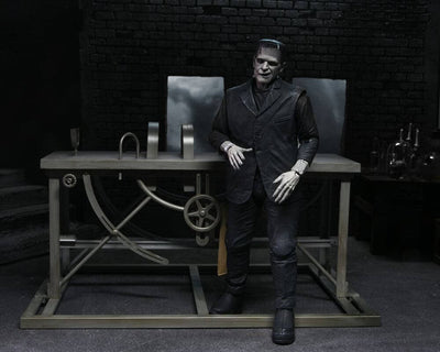 Universal Monsters Accessory Pack for Action Figures Frankenstein - Action Figures - NECA - Hobby Figures UK