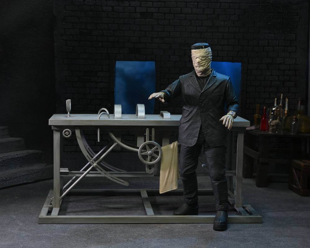 Universal Monsters Accessory Pack for Action Figures Frankenstein - Action Figures - NECA - Hobby Figures UK