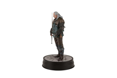 Witcher 3 Wild Hunt PVC Statue Vesemir 21cm - Scale Statue - Dark Horse - Hobby Figures UK