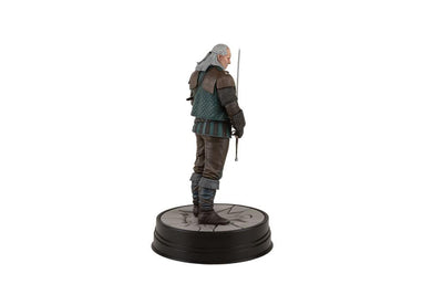 Witcher 3 Wild Hunt PVC Statue Vesemir 21cm - Scale Statue - Dark Horse - Hobby Figures UK