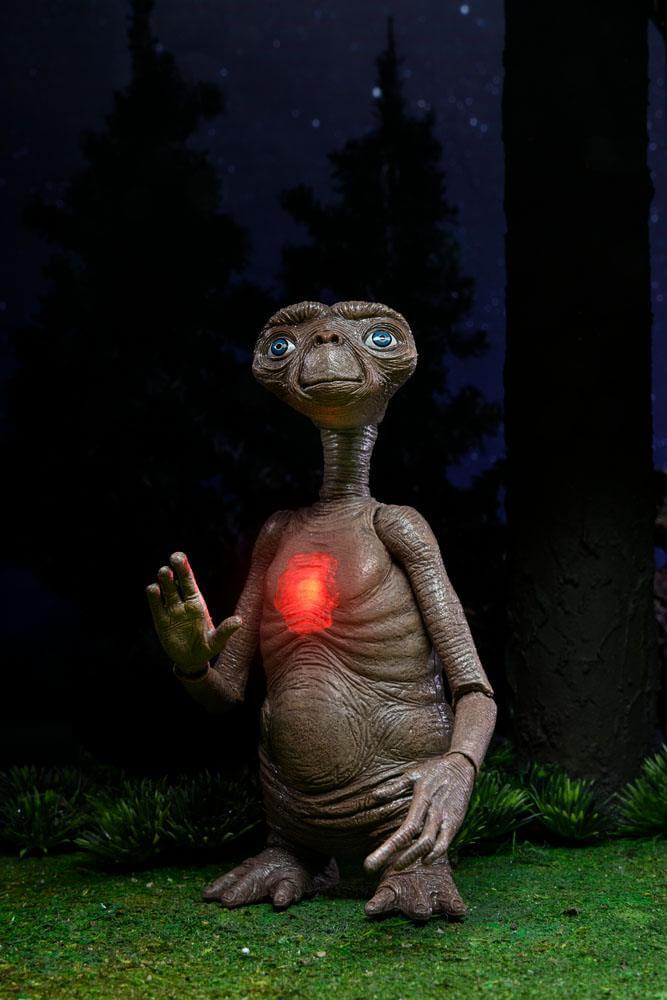 E.T. the Extra-Terrestrial Action Figure Ultimate Deluxe E.T. 11cm - Action Figures - NECA - Hobby Figures UK