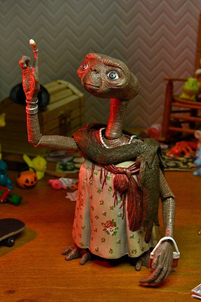 E.T. the Extra-Terrestrial Action Figure Ultimate Dress-Up E.T. 11cm - Action Figures - NECA - Hobby Figures UK