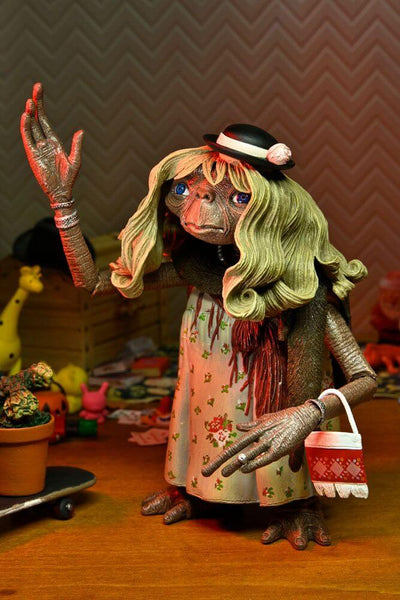 E.T. the Extra-Terrestrial Action Figure Ultimate Dress-Up E.T. 11cm - Action Figures - NECA - Hobby Figures UK
